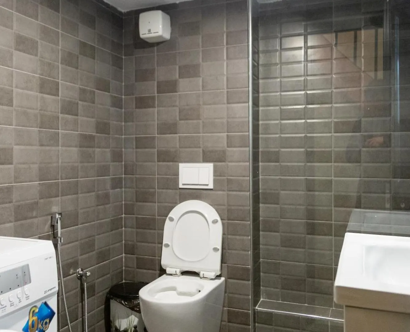 מלון טיראנה Cozy Loft-Blloku Downtown בית הארחה